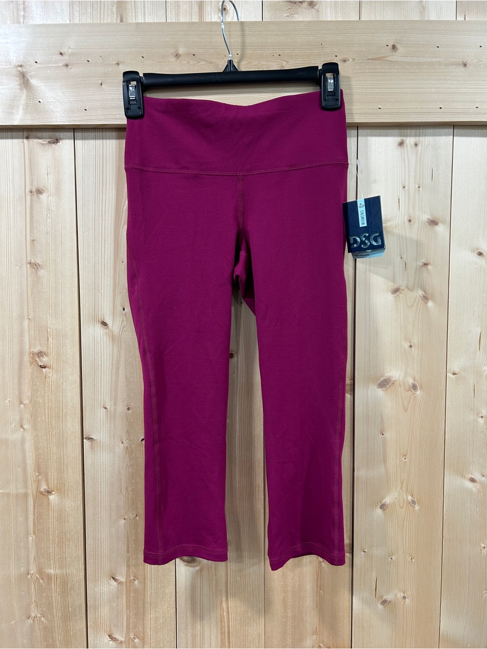 NWT DSG Performance High Rise Cropped Yoga Pants - Wine Magenta XS Barbiecore